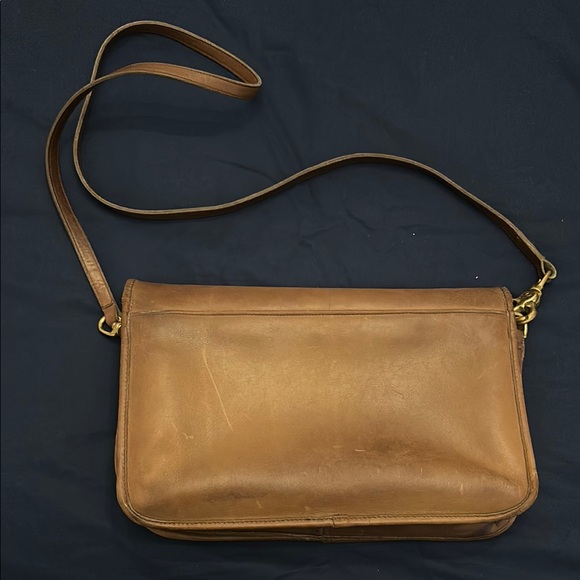 1970s Vintage Coach Tan 9635 Convertible Clutch - Picture 5 of 9